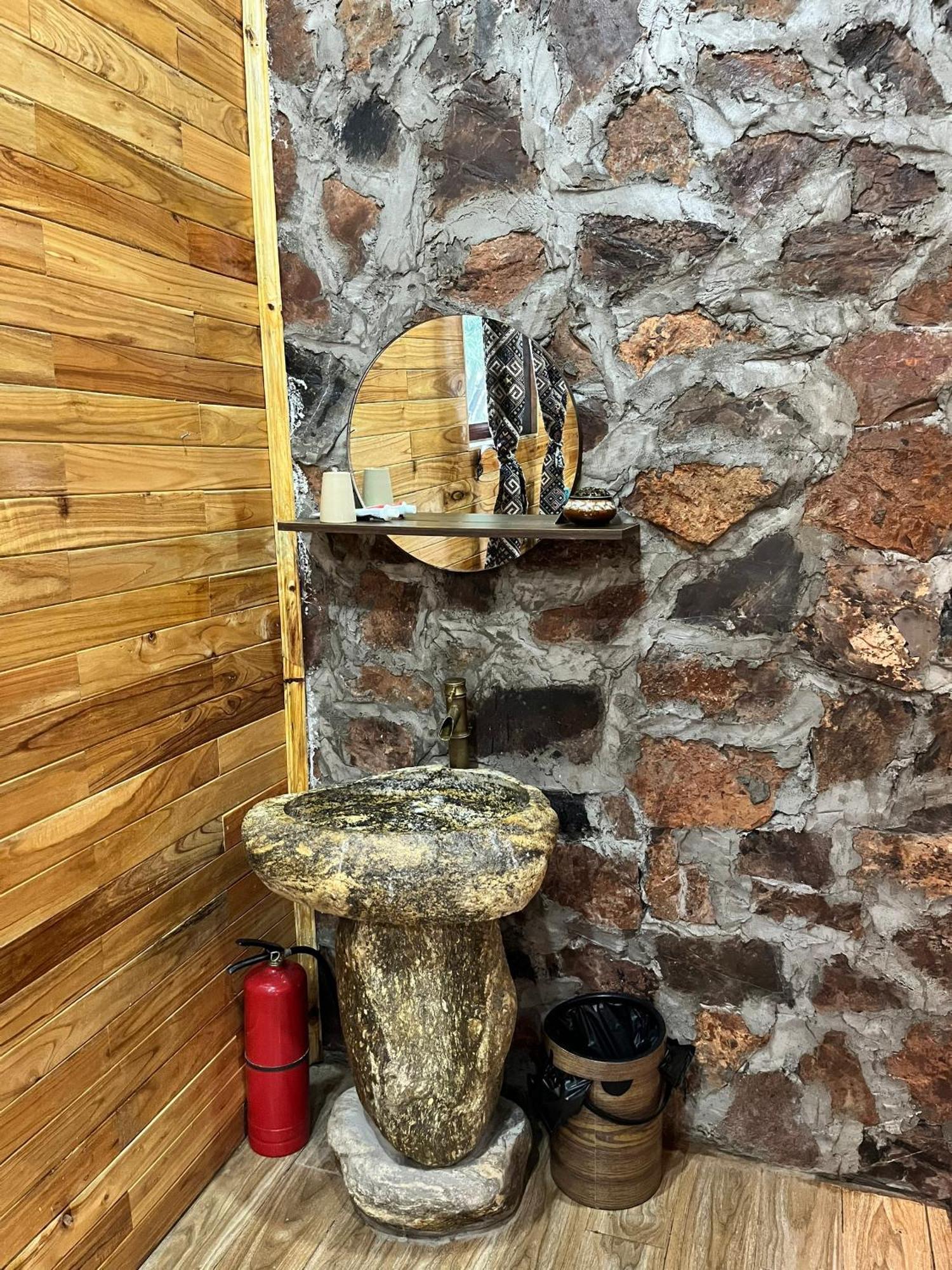 Tay Homestay Lang Da Co Khuoi Ky- Ban Gioc カオバン エクステリア 写真